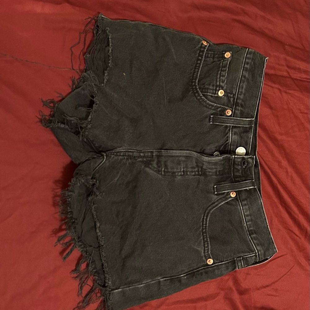 Black Levi Jean shorts 26W